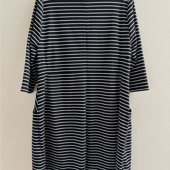 Lane Bryant Black and White Striped Pocket Shift Dress 3/4 Sleeve Size 14/16 - Picture 4 of 4